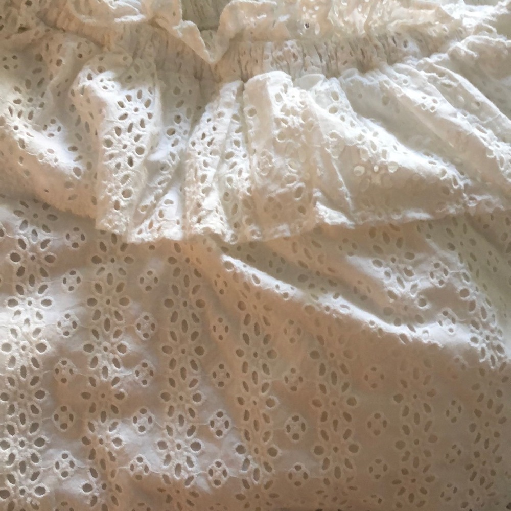 5/$25 Off shoulder lace top - Picture 3 of 3